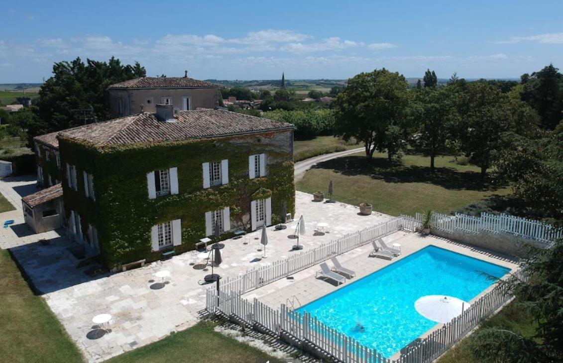 Clos De Bellevue Mortagne-sur-Gironde Екстер'єр фото